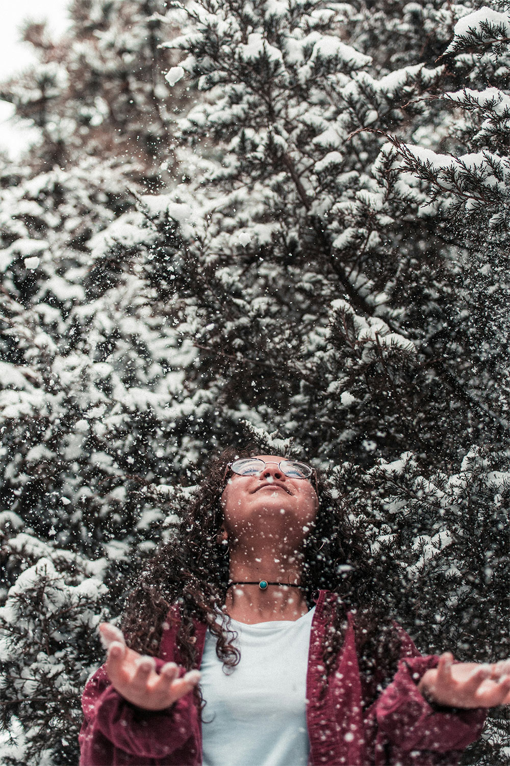 joyful-snowfall-woman-1500.jpg