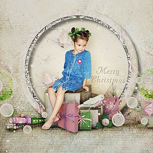 Merry-Christmas-by-Komarik-Designs-600