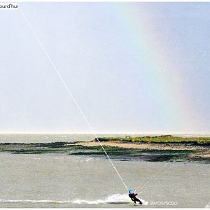 Kitesurf with the rainbow