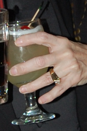 4 fingers